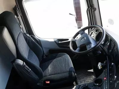 Тентованный грузовик MERCEDES-BENZ ANTOS 1830