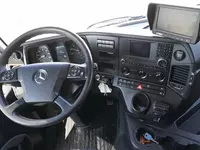  Тентованный грузовик MERCEDES-BENZ ANTOS 1830 Бортовые грузовики