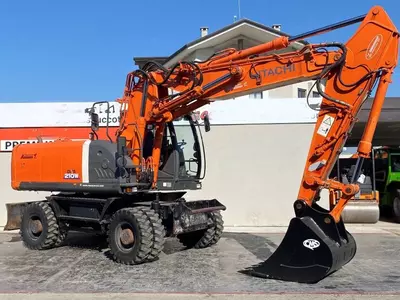 Колесные экскаватор Hitachi ZX210W-3
