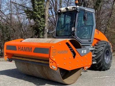 Каток Hamm H13i