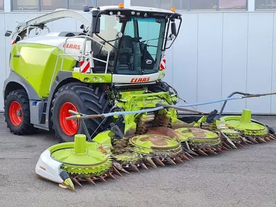Кормоуборочный комбайн Claas Jaguar 950 NIR sensor