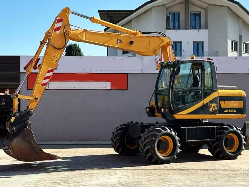 JCB JS130W 4x4 g‘ildirakli ekskavator