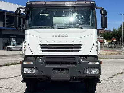   Автобетономешалки Iveco Trakker 410
