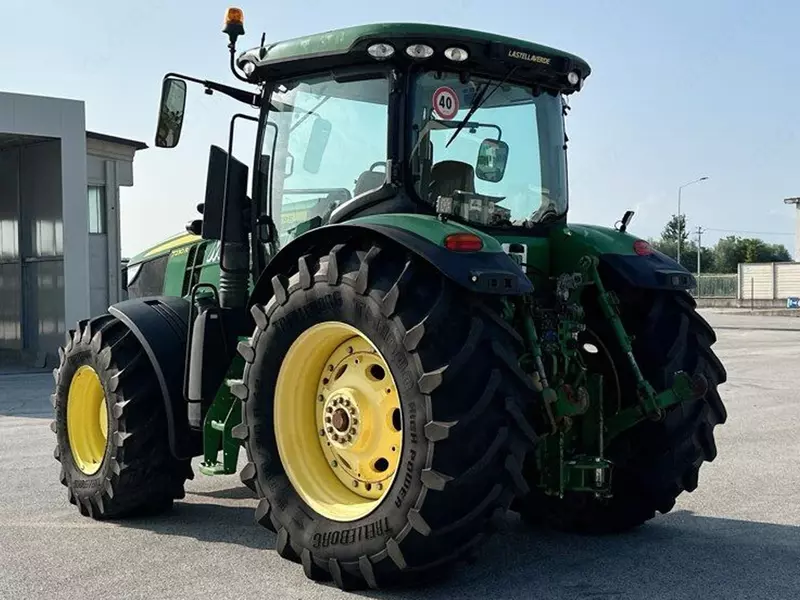  Тракторы John Deere 7230R - 