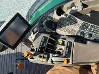  Тракторы John Deere 7230R  - Fresh online©️