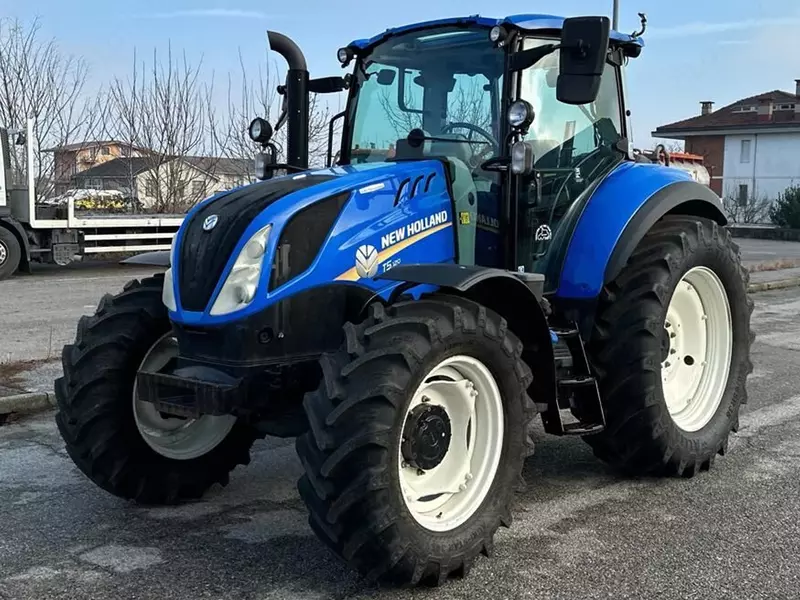 Колесный трактор New Holland T5.120 4x4