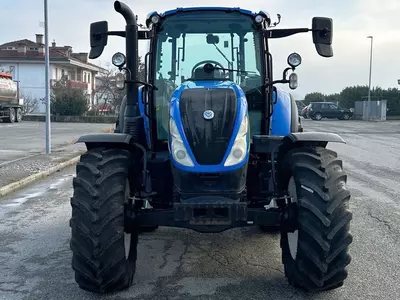   Колесный трактор New Holland T5.120 4x4