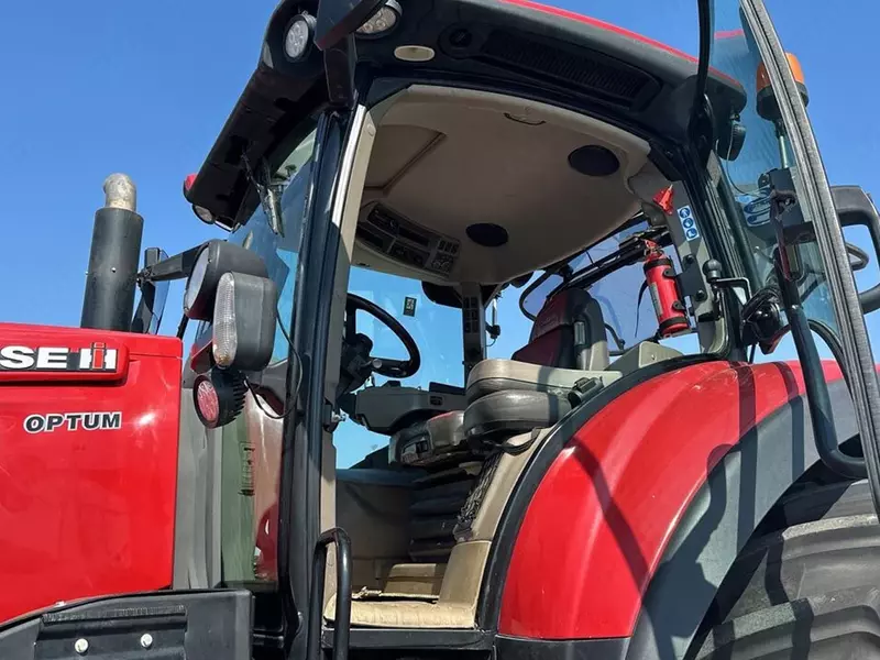 Трактор колесный Case IH 270 CVX Optum