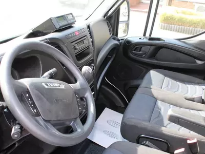 Морозильная фургон Iveco Daily 70 70-180 CP 500 с рулонными дверями FRC28