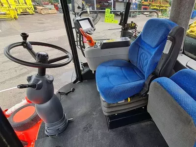 Кормоуборочный комбайн New Holland FR9060