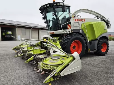 Кормоуборочный комбайн Claas Jaguar 960