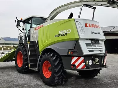 Кормоуборочный комбайн Claas Jaguar 960