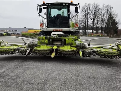 Кормоуборочный комбайн Claas Jaguar 960