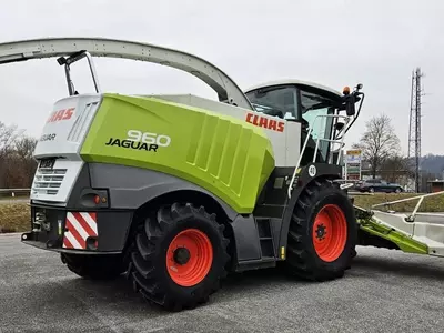 Кормоуборочный комбайн Claas Jaguar 960
