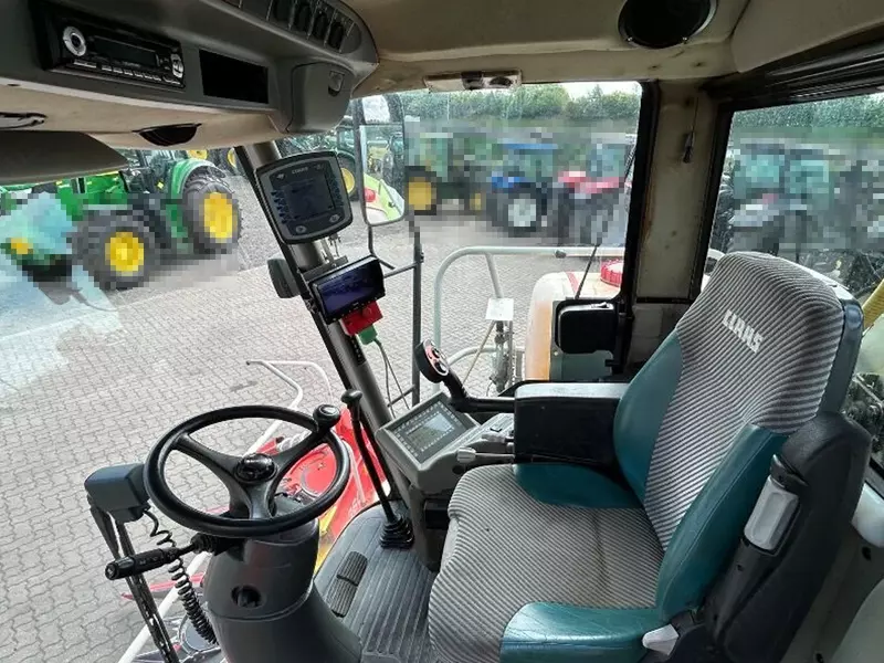 Кормоуборочный комбайн Claas Jaguar 870