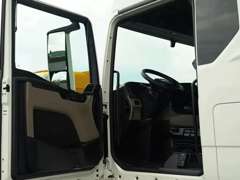 Тягач MAN TGX 18.470