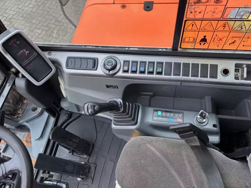  Колесный экскаватор Doosan DX55WK с кондиционером. Ekskovatorlar