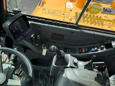 Колесный экскаватор Hyundai 55W