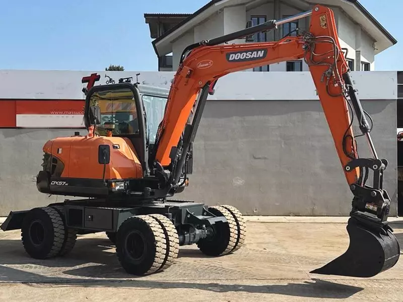   Doosan DX57 W-5 g‘ildirakli ekskavatori