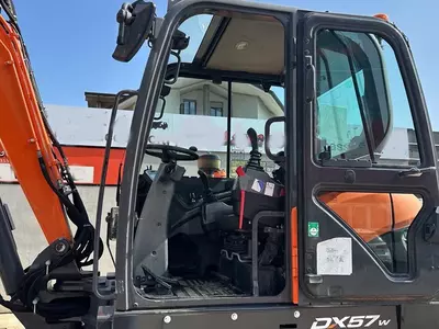 Колесный экскаватор Doosan DX57 W-5