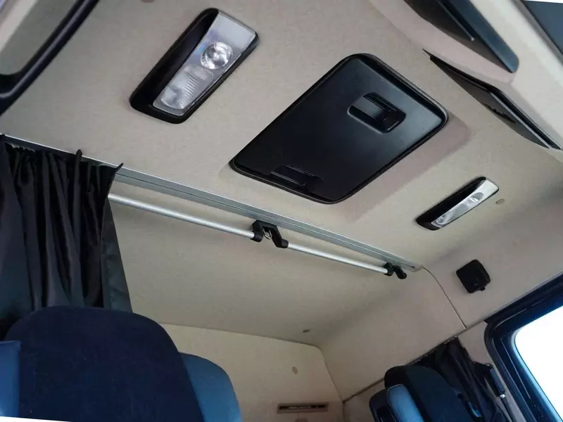  Тягач Mercedes-Benz Actros 1843 ACC Тягачи