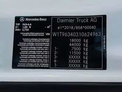 Тягач Mercedes-Benz Actros 1843 ACC