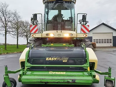   Кормоуборочный комбайн Krone BIG X 600