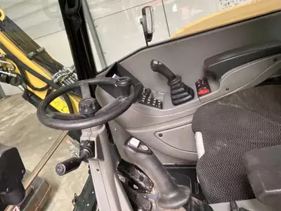 Колесные экскаватор Yanmar B 75 W