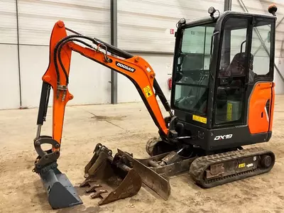   Гусеничные экскаватор Doosan DX 19