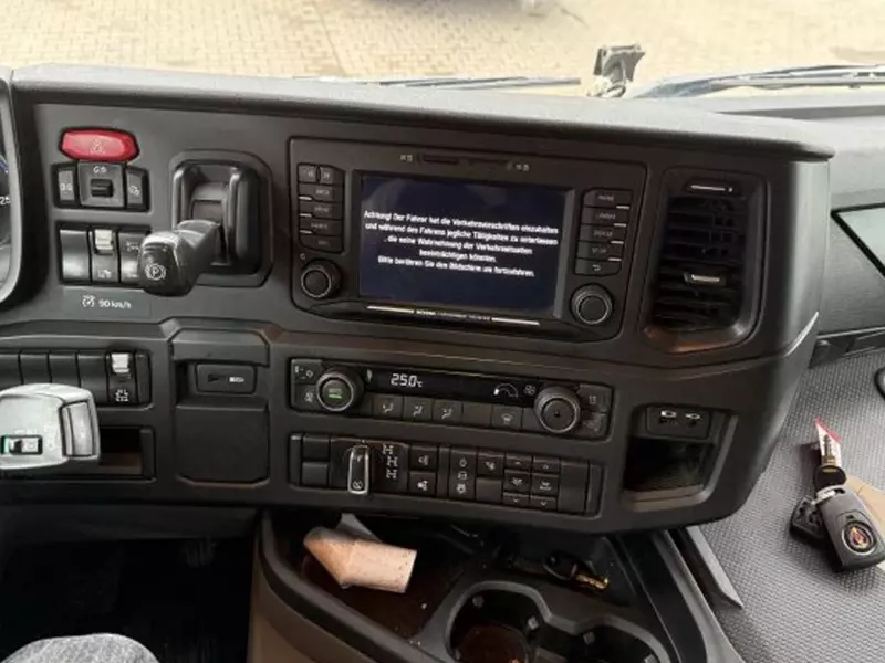  Тягач Scania 450 XT 4x4  - Fresh online©️