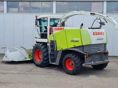  Claas Jaguar 870 ozuqa yig‘ish kombayni Orbis 600 makkajo‘xori o‘rish mashinasi bilan jihozlangan - 