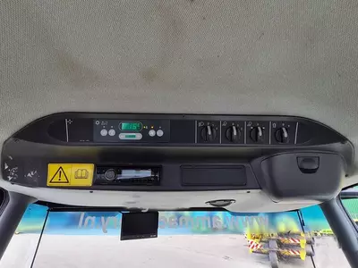 Кормоуборочный комбайн Claas Jaguar 870 в комплектации с кукурузной жаткой Orbis 600