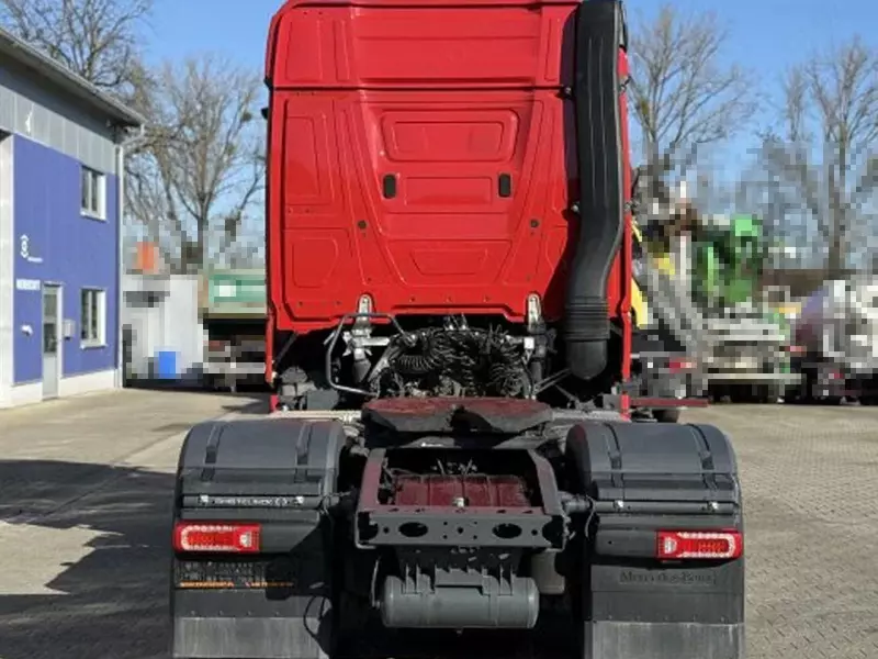 Тягач Mercedes-Benz Actros 2148 4x2 SZM 2 Tank