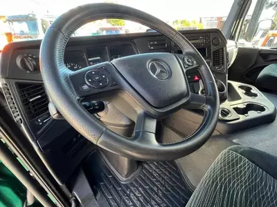 Самосвал Mercedes-Benz Arocs 4145 8x8 с кузовом Meiller