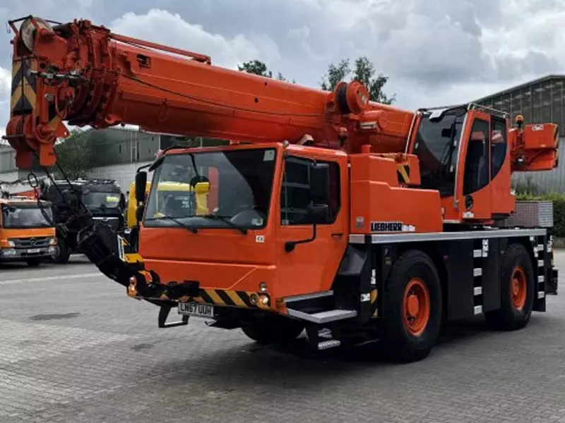 Мобильный кран Liebherr LTM 1040-2.1 4x4