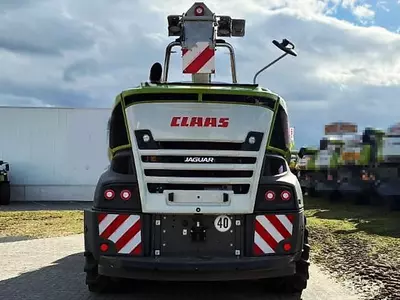 Кормоуборочный комбайн Claas JAGUAR 970 E5