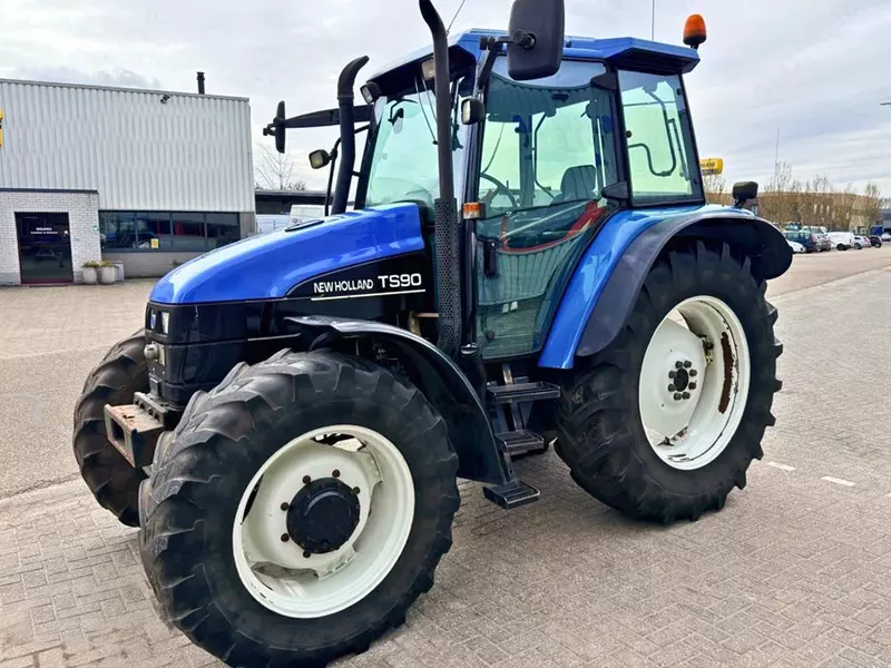 Трактор колесный New Holland TS90 4WD