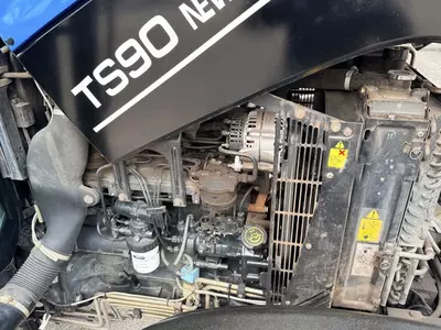 Трактор колесный New Holland TS90 4WD
