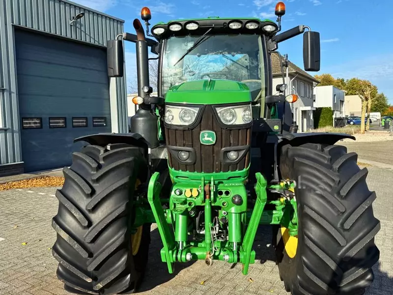   Трактор колесный John Deere 6155R Autopowr
