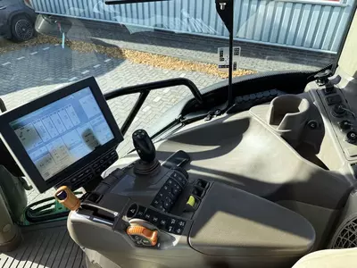 Трактор колесный John Deere 6155R Autopowr