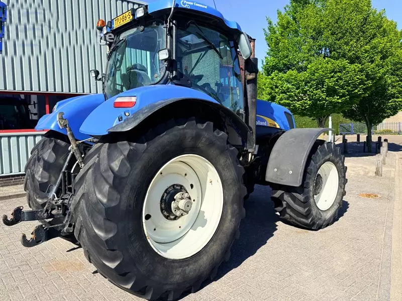  New Holland T7040 Power Command g‘ildirakli traktori Chakana savdo