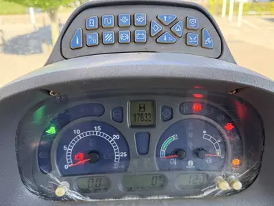 Трактор колесный New Holland T7040 Power Command