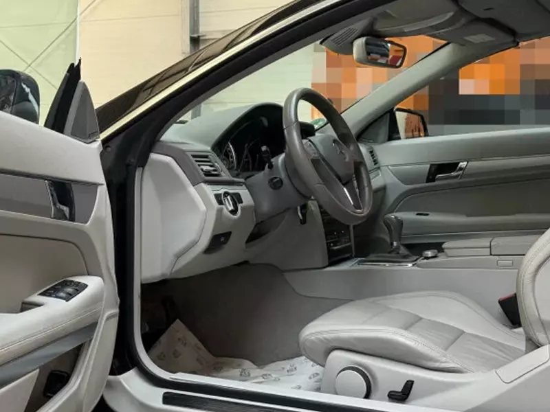  Кабриолеты Mercedes-Benz E-klasse 220 CDI Cabrio BlueEfficiency - Sport avtomobillari