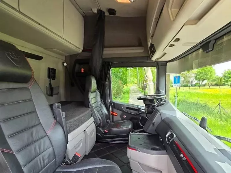  Тягач Scania R 530 V8 NGS 6x2 Тягачи
