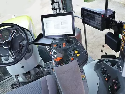 Трактор колесный Claas Arion 660 CMATIC Night Edition