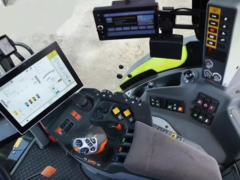  Трактор колесный Claas Arion 660 CMATIC Night Edition Traktorlar