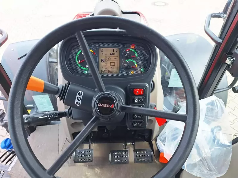  Новый трактор колесный Case IH FARMALL 120 M Тракторы
