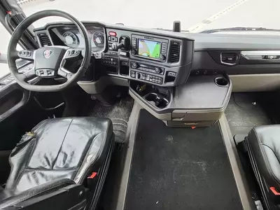 Шасси грузовика Scania R650