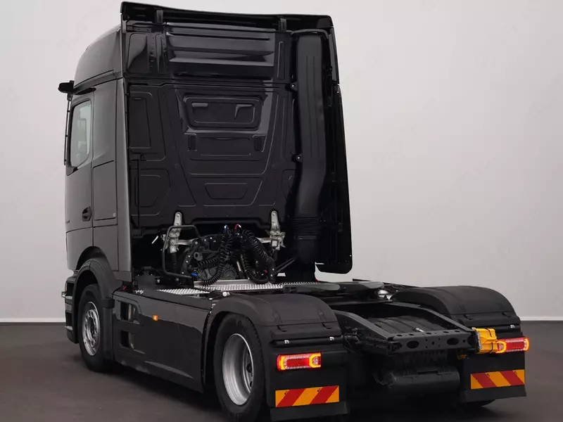  Тягач Mercedes Actros L 1853 - 