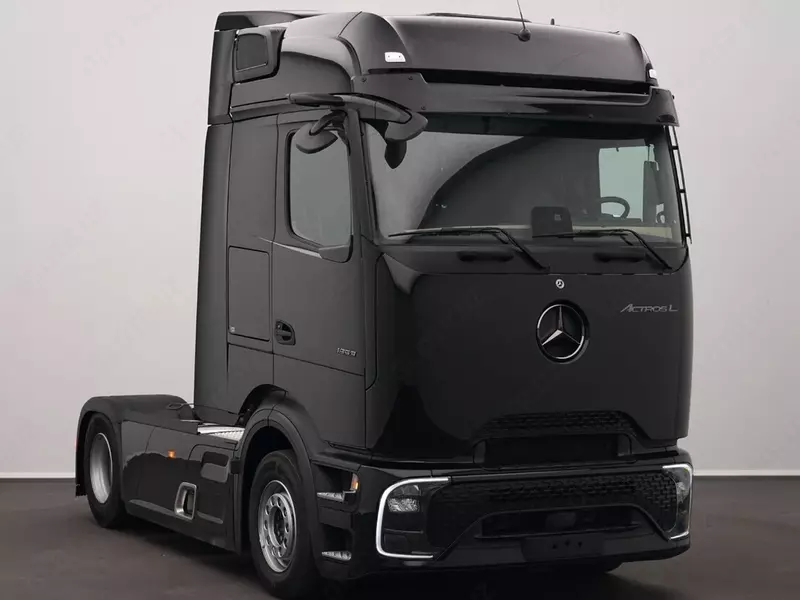  Тягач Mercedes Actros L 1853 Только в розницу